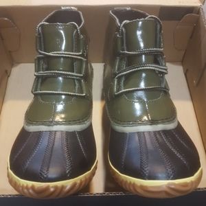 New Sorel Out n About boots